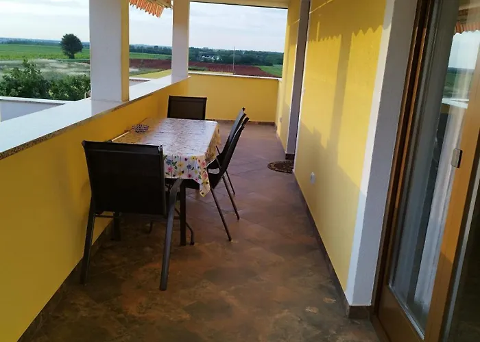 アパート Nika's Sea View Oasis Seget (Umag)