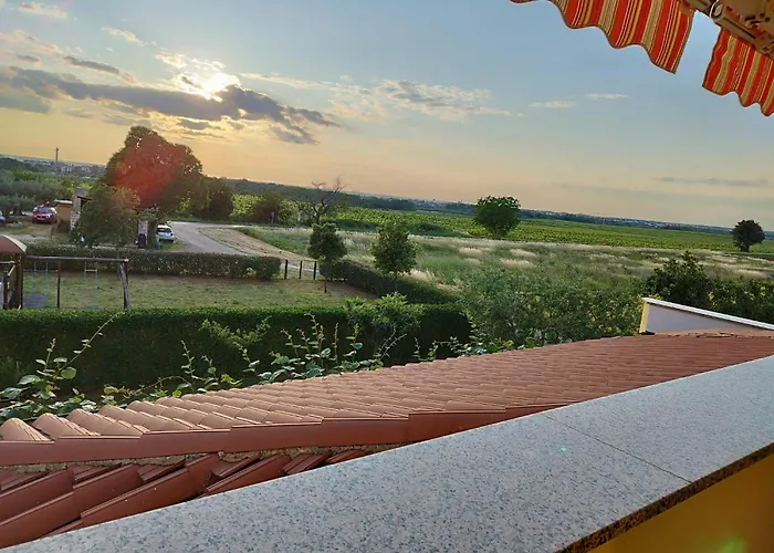 Apartamento Nika's Sea View Oasis